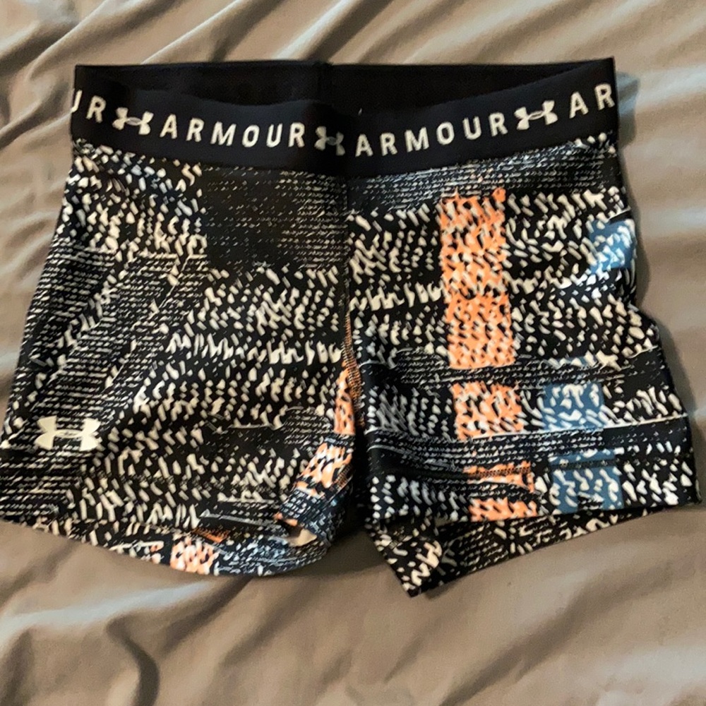 Under Armour 3” compression shorts